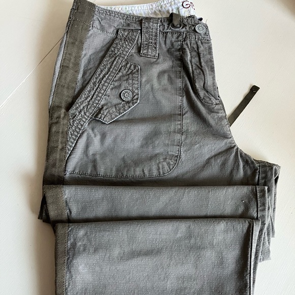 Capris - Picture 2 of 4